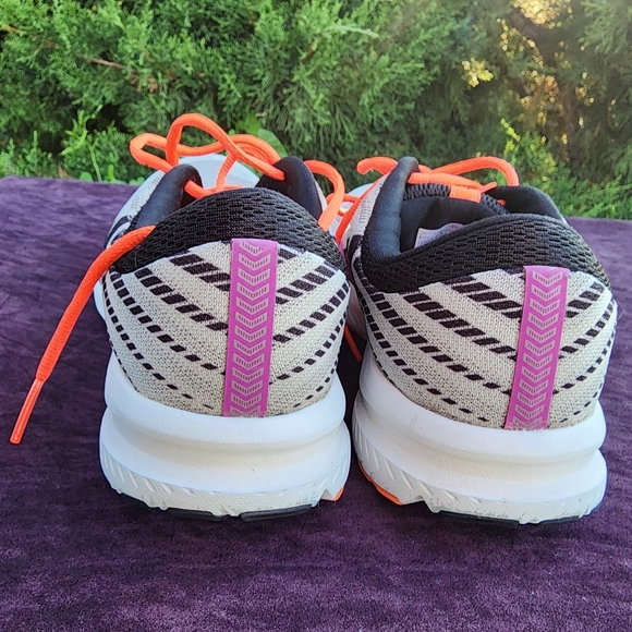 Brooks Launch 6 Women's Running Shoes size 9 - Picture 6 of 8